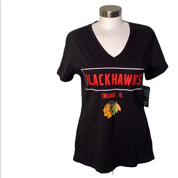 FANATICS NWT BLACK RED BLACKHAWKS CHICAGO V-NECK SHORT SLEEVE T-SHIRT SIZE M - Picture 2 of 7